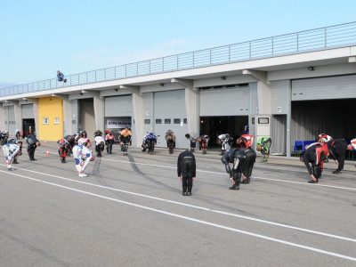 20110913162314_Freies_Fahren_Sachsenring_29-und-30_Aug_11-211.400x300-crop.jpg